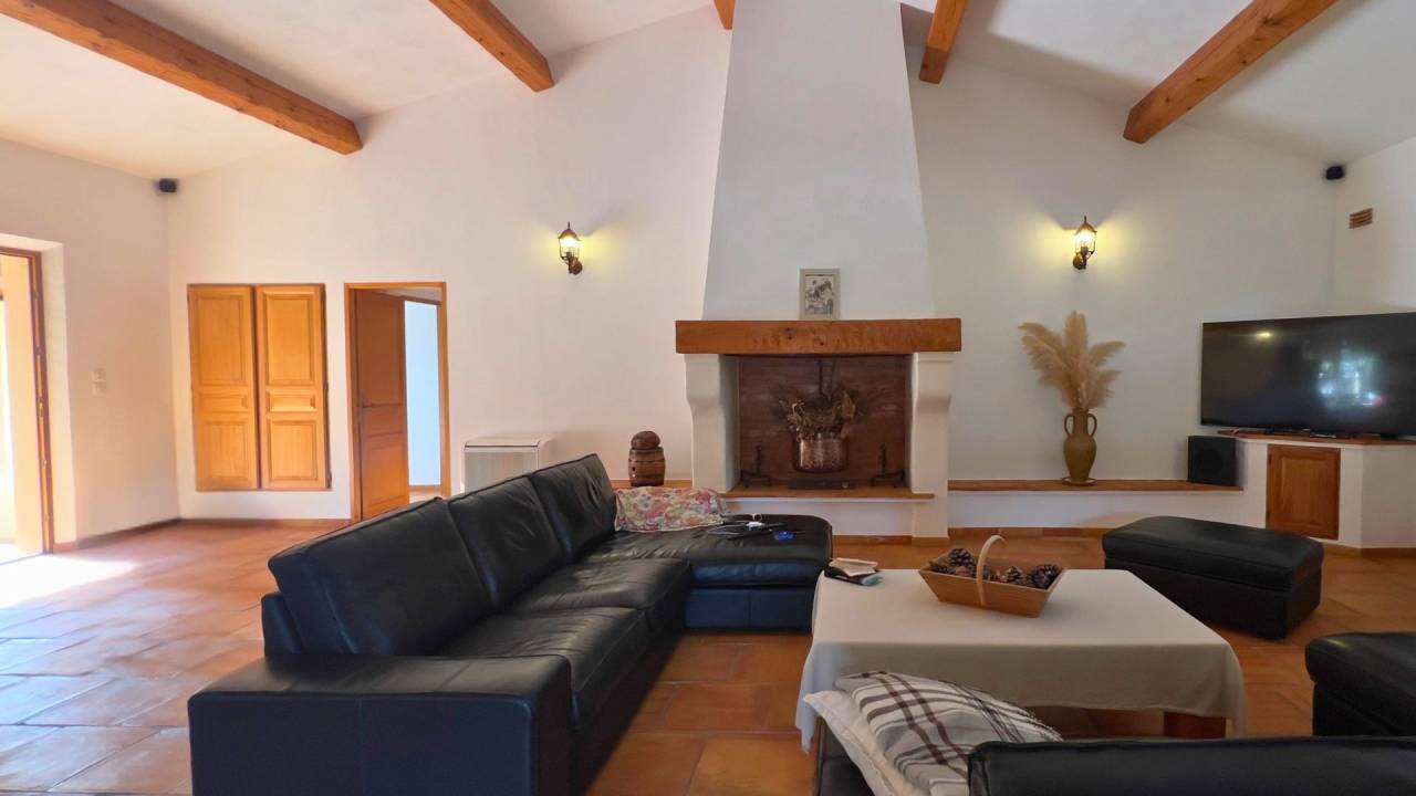 Propri&eacute;t&eacute; de caract&egrave;re pr&egrave;s du Golfe de St-Tropez (83)