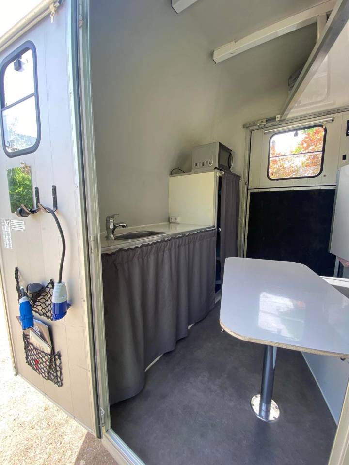 Van cheval libert&eacute; oblic 2 places + home car am&eacute;nag&eacute; 