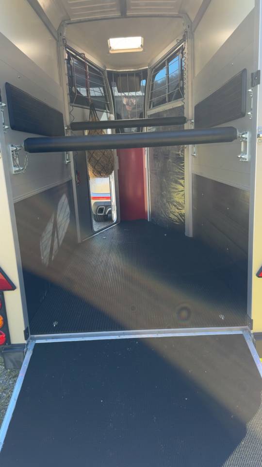 Van Ifor William HBX 403