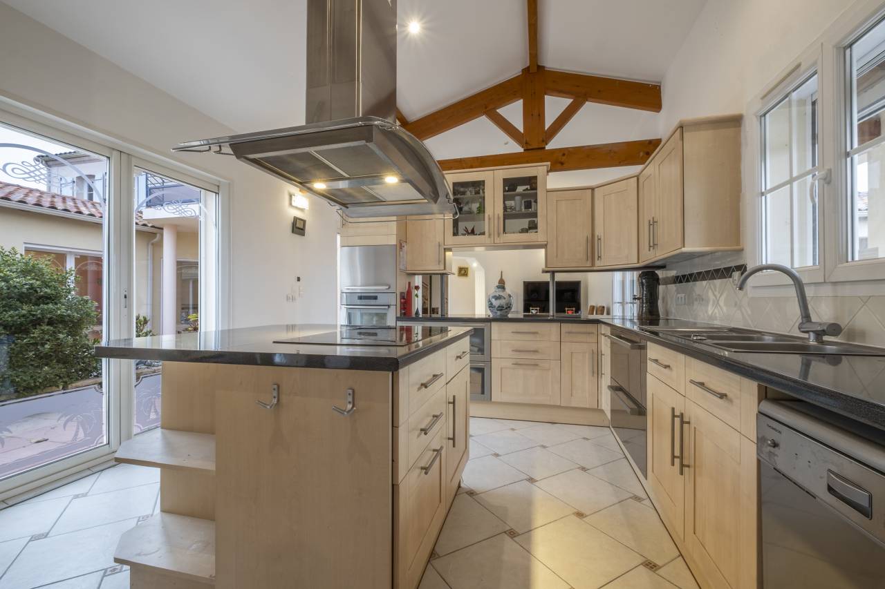  PROPRI&Eacute;T&Eacute; D&rsquo;EXCEPTION AU POTENTIEL LOCATIF & &Eacute;QUESTRE