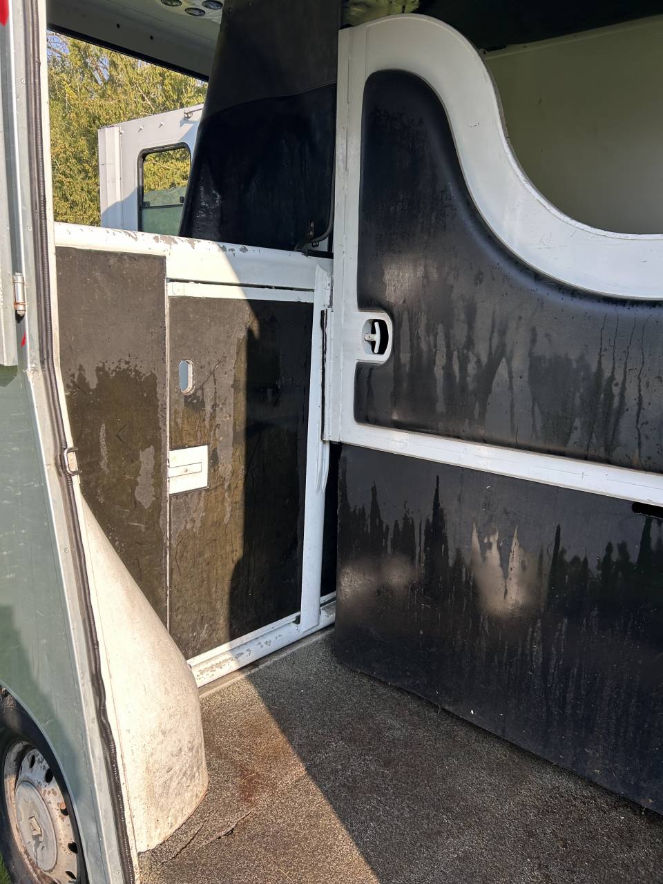 Camion Renault Master II carrosserie THEAULT 2006