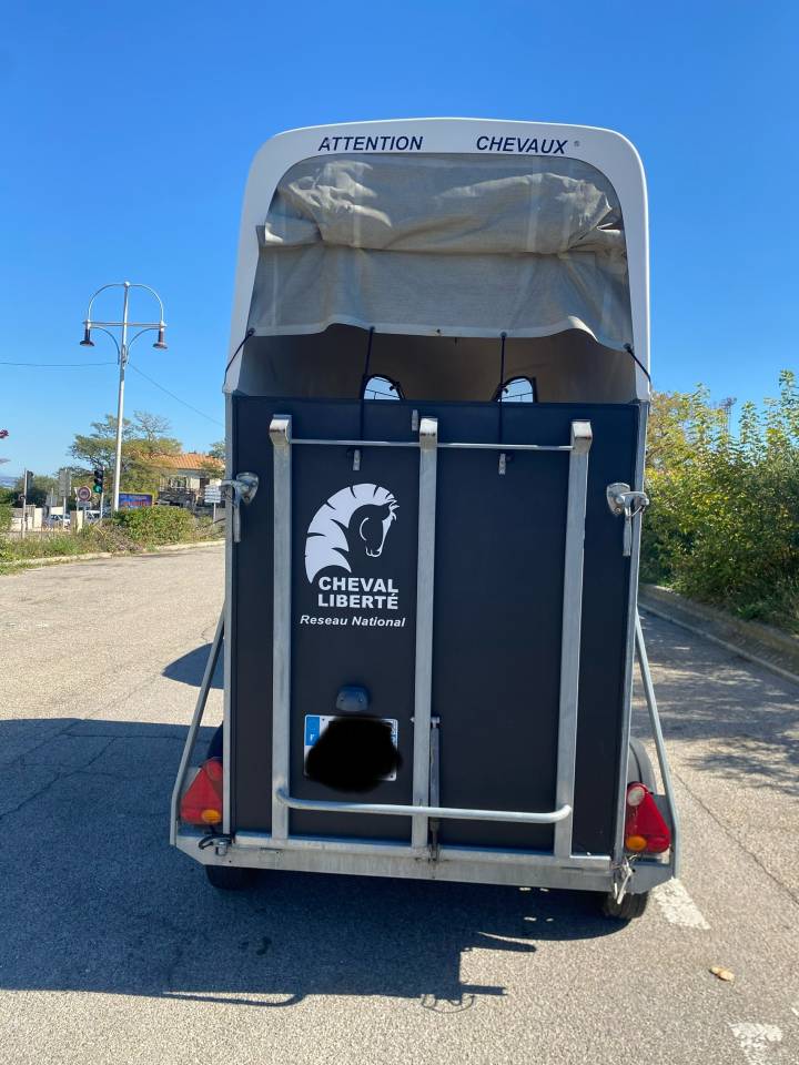 Van cheval libert&eacute; 1,5 