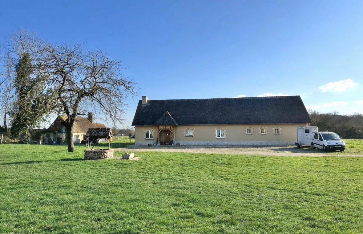 6 hectares, boxes et maison VERNEUIL SUR AVRE 