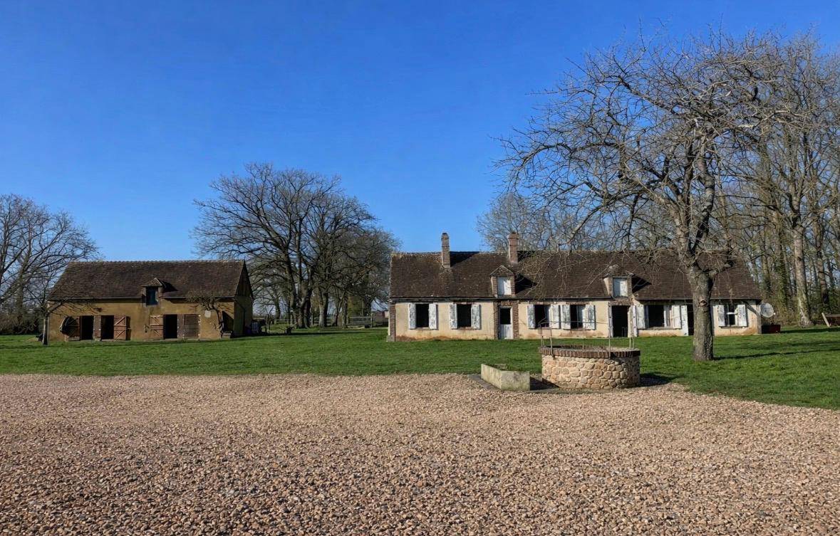 6 hectares, boxes et maison VERNEUIL SUR AVRE 