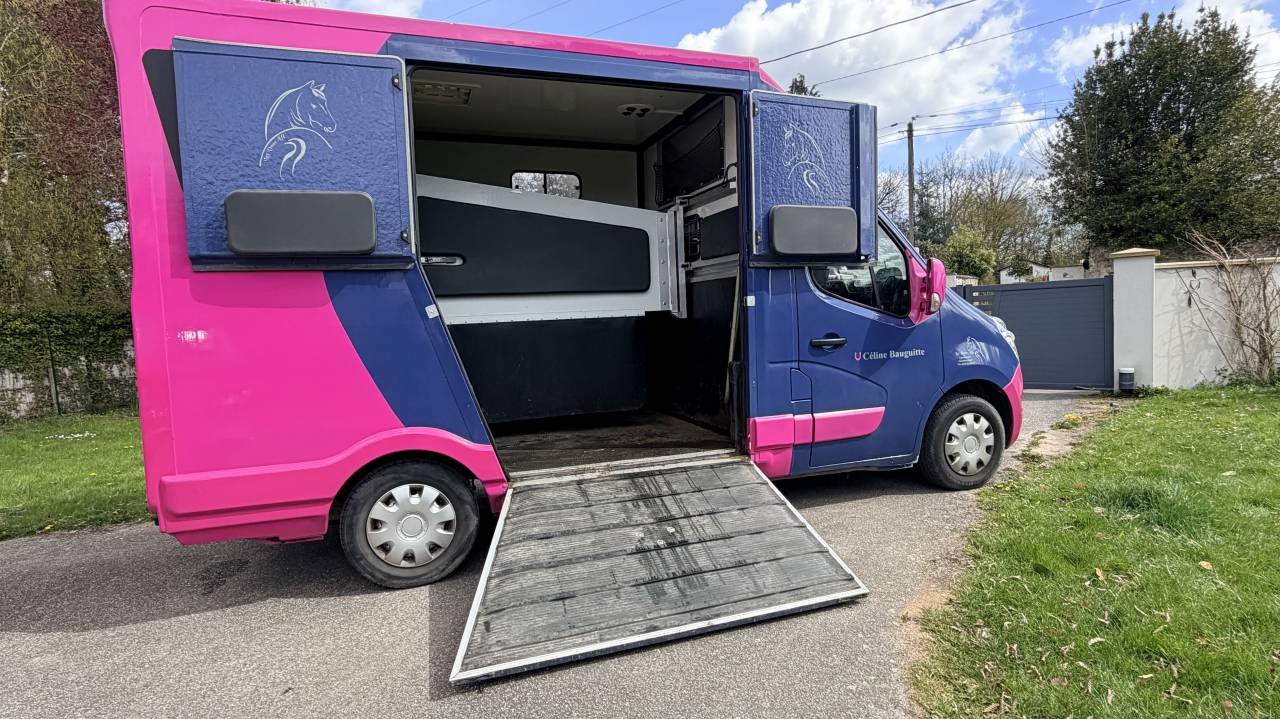 Camion pour chevaux VL