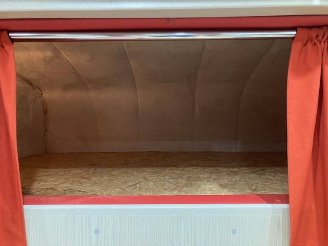  RENAULT 44HH1 BTE  5 CHEVAUX  AVEC APPARTEMENT PUP OUT