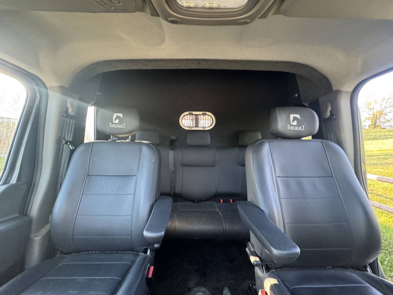 CAMION CHEVAUX THEAULT RENAULT MASTER GRAND CONFORT