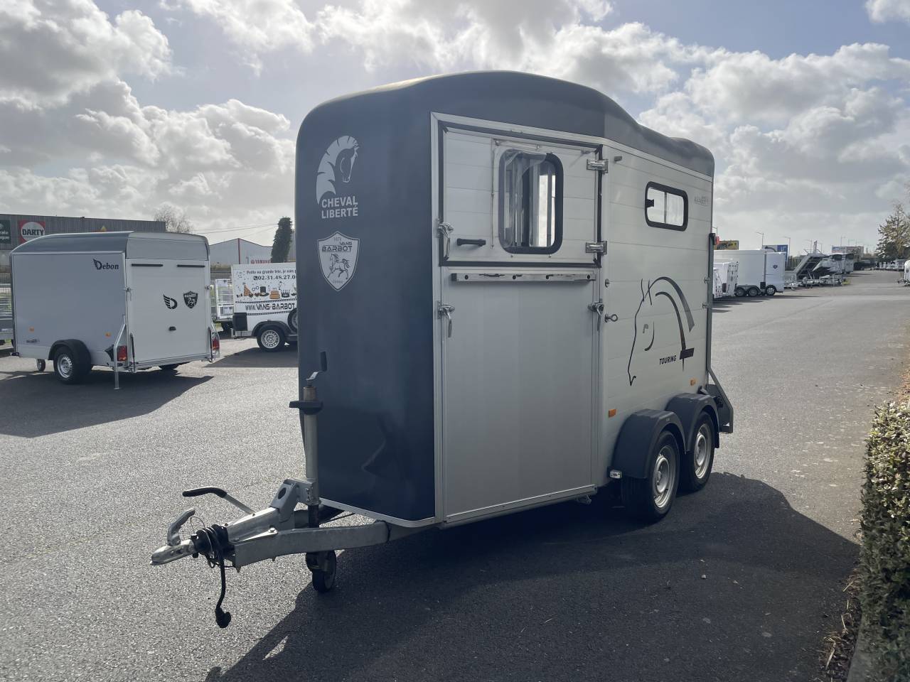 van 2 places  Cheval Libert&eacute;