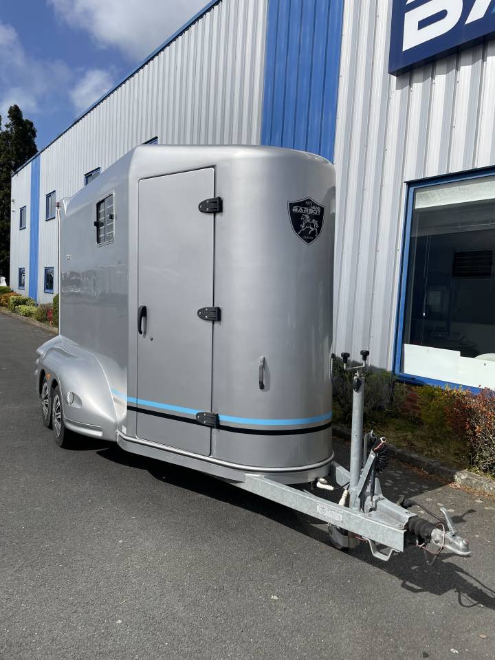 van 2 places STALLES BARBOT