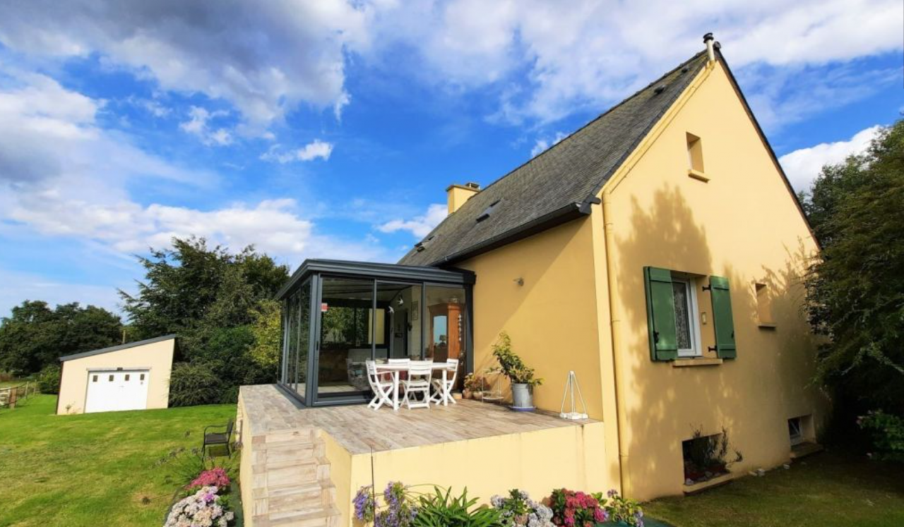 MAISON + HANGAR + ECURIE 3 BOX + PRAIRIE (sur 1,8 ha)