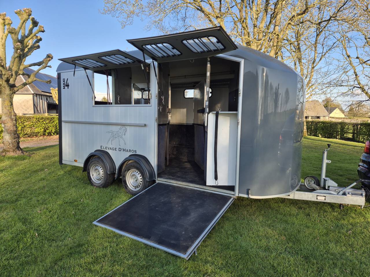 Van 4 places Cheval Libert&eacute;  f&eacute;vrier 2024.