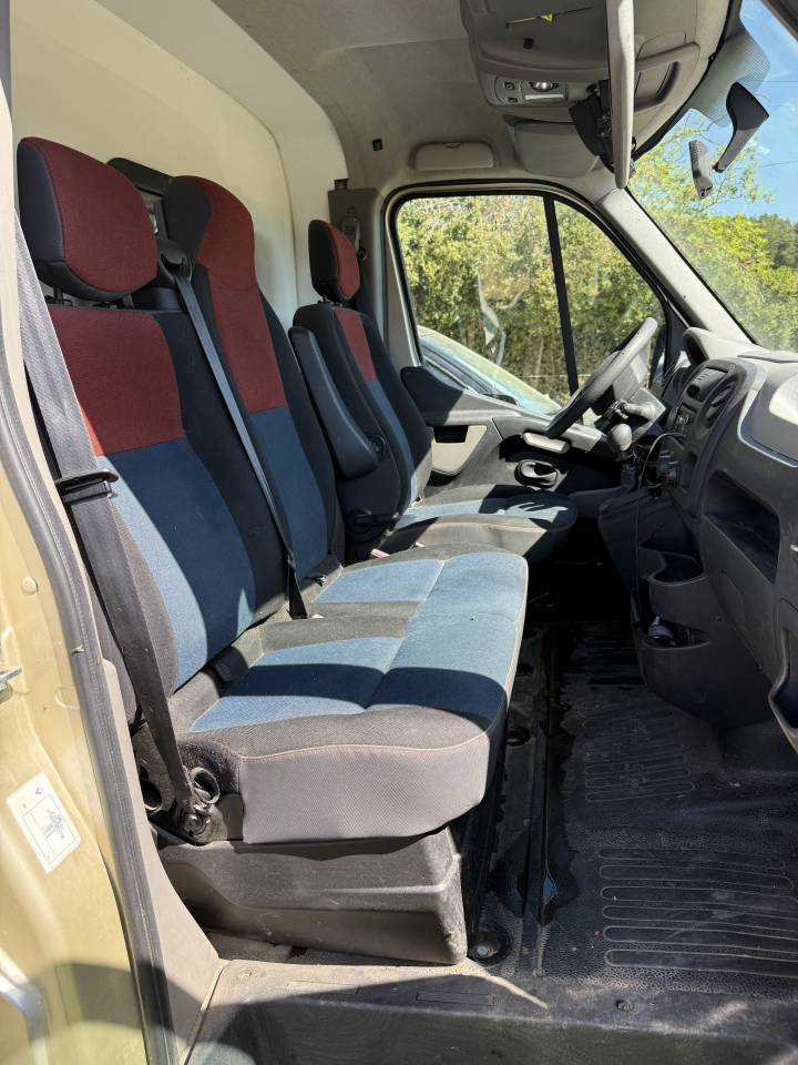 Master 150CV  - 1&egrave;re main de 2014 - 37000km