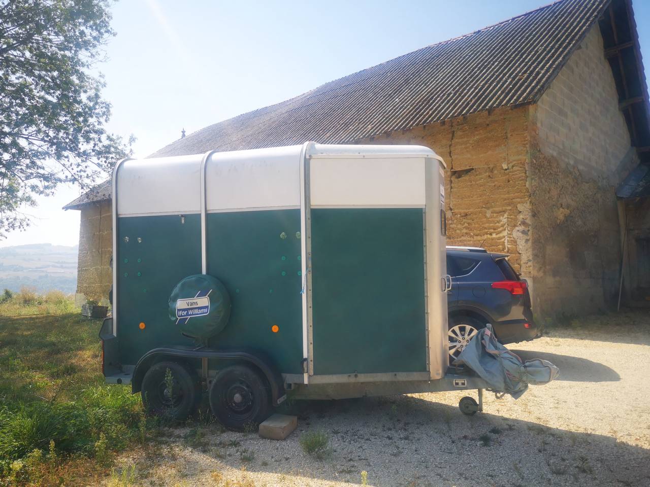 Location van 2 places