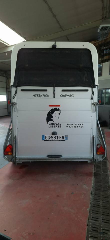 van 2 places comme neuf