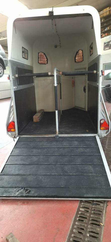 van 2 places comme neuf