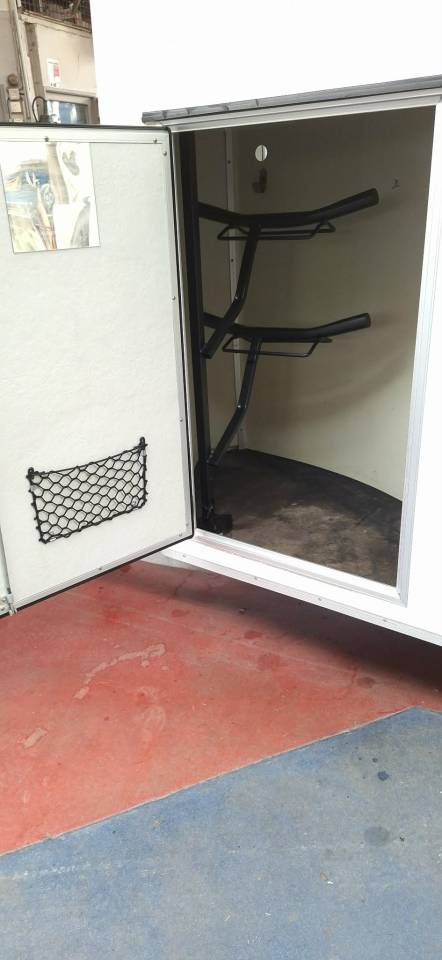 van 2 places comme neuf