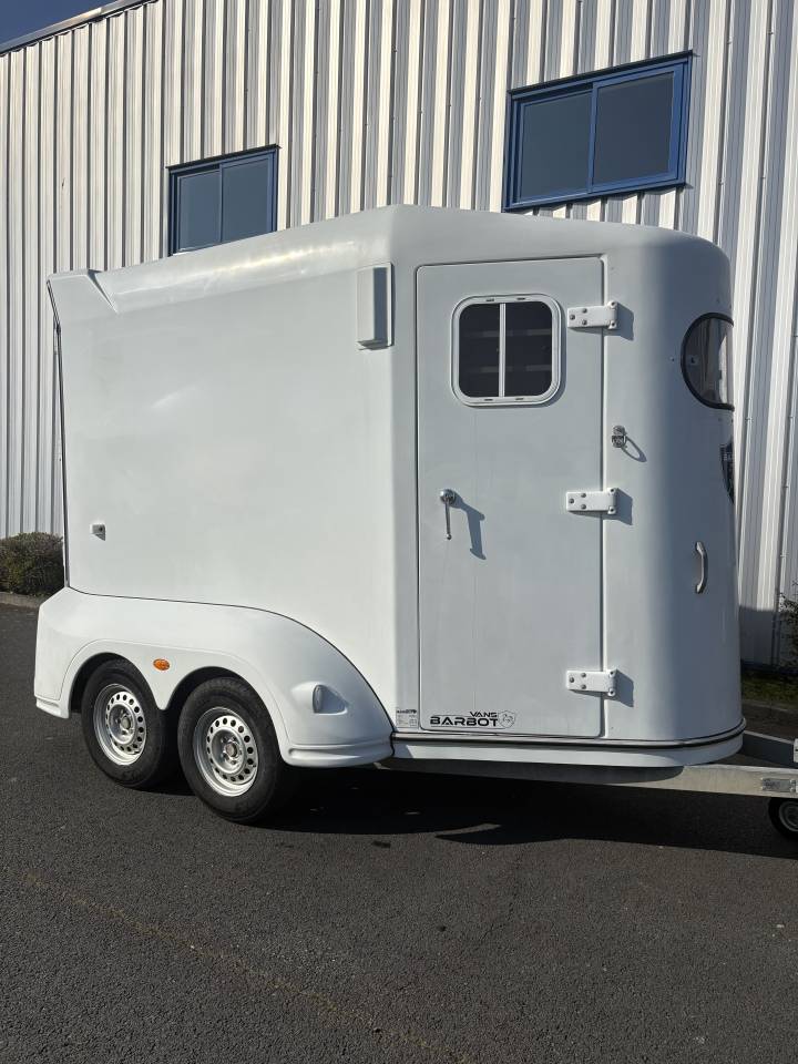 van 2 places  BARBOT