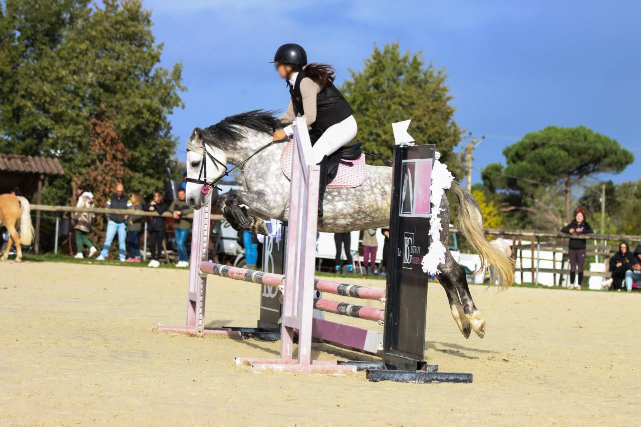 Inaya ponette ONC de 8ans