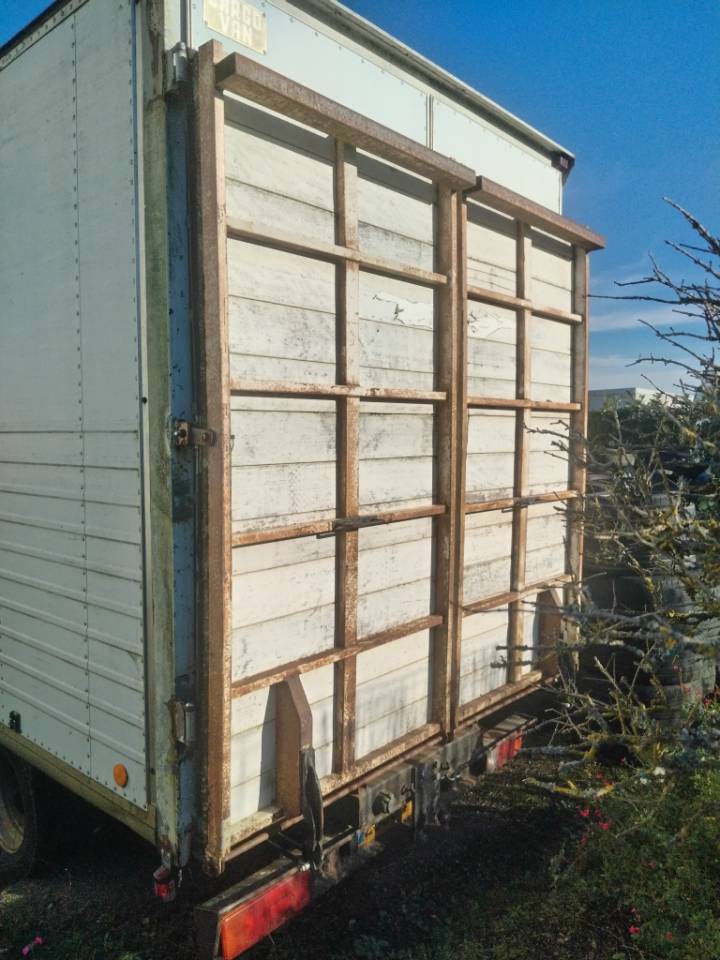 &agrave; vendre camion vl chevaux