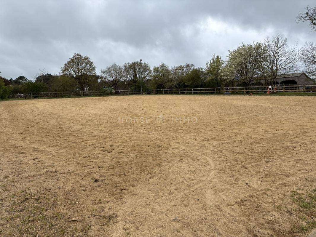 Centre &eacute;questre sur 12 ha, Plo&euml;rmel / Guer