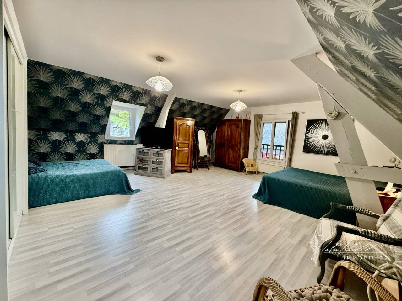 PONT L'&Eacute;V&Ecirc;QUE - PROPRI&Eacute;T&Eacute; NORMANDE AVCE BEAUCOUP DE POTENTIE