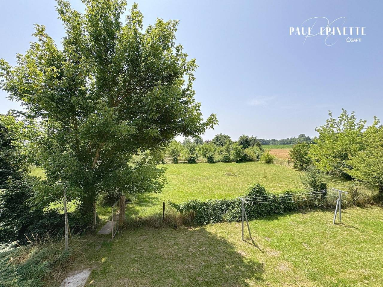 Maison 6 pi&egrave;ce avec terrain 1 hectare et hangar