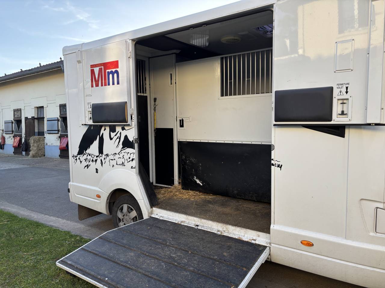 Camion 5 PLACES MTM ( stalle ) 