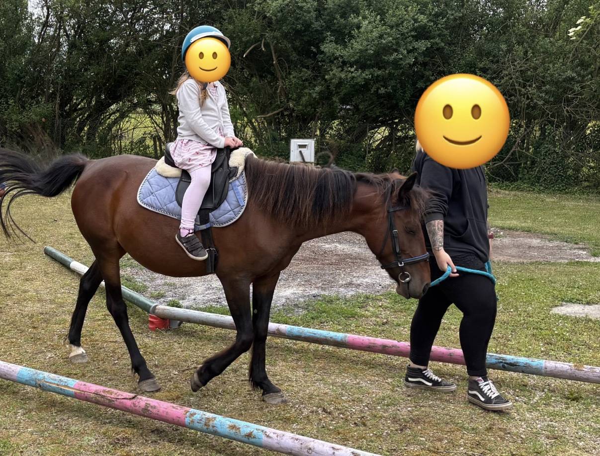 Ponette C 8 ans polyvalente pour loisir sport balade 