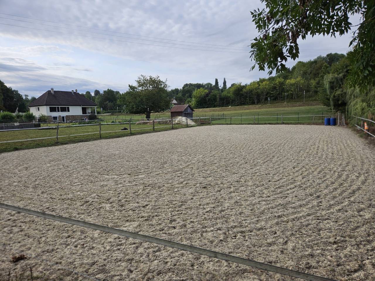 Corps de ferme &eacute;questre 