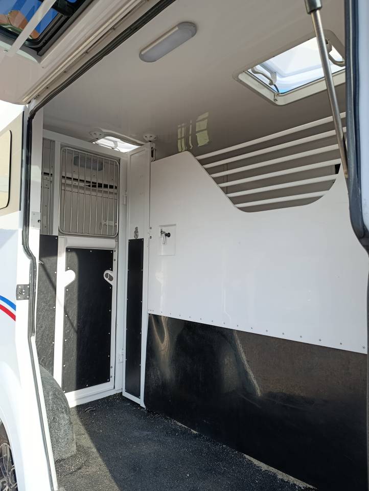 Camion chevaux  VL Barbot Stalles - 5 places