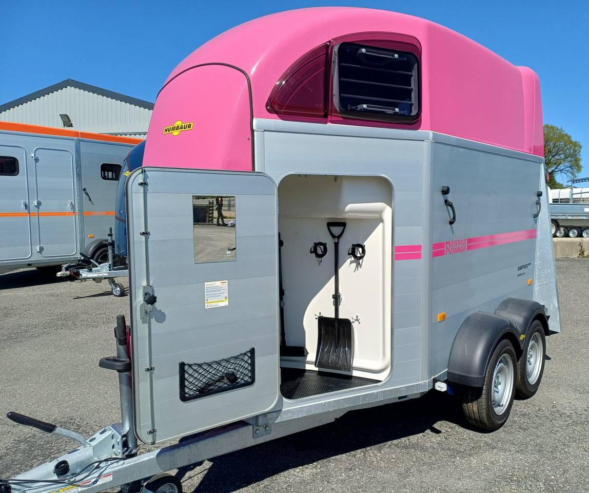 Van HUMBAUR Xanthos A&eacute;ro 2400