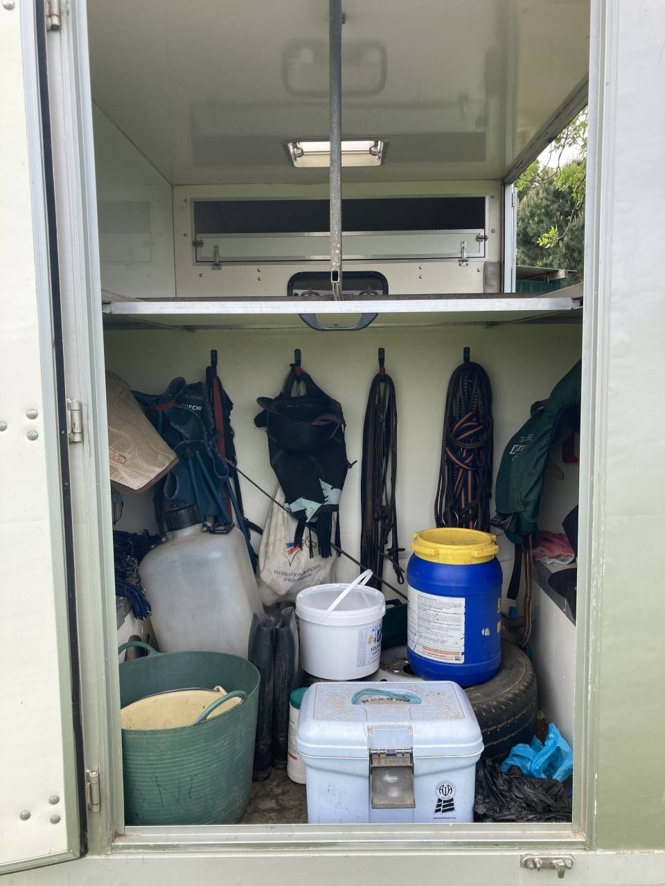 Renault Master deux chevaux t&ecirc;te arri&egrave;re 