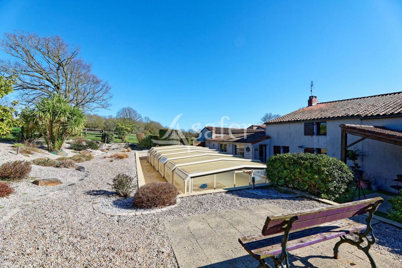 Une Ferme du XVIIe Si&egrave;cle, Alliant Histoire et Modernit&eacute;