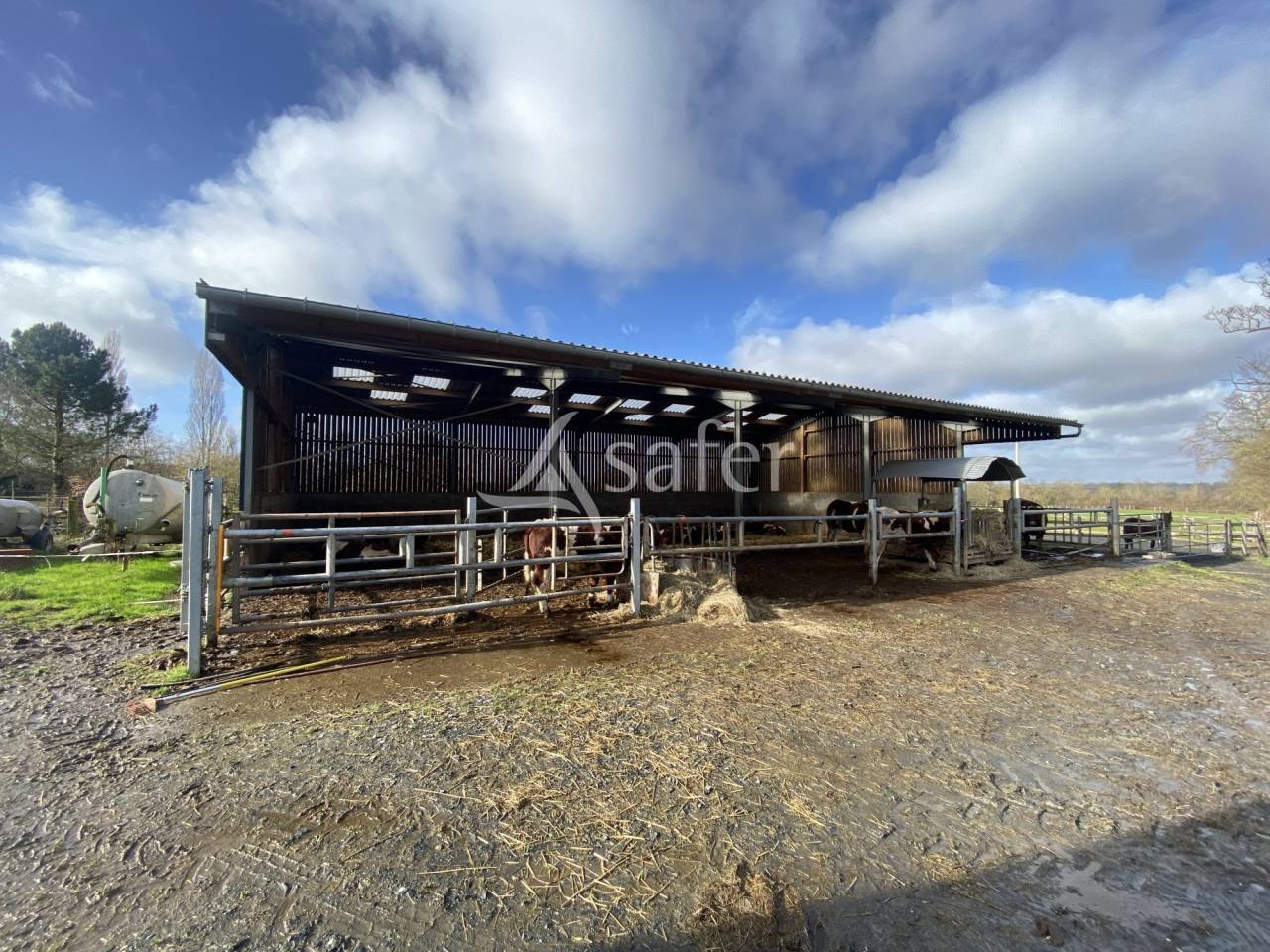 Propri&eacute;t&eacute; &eacute;questre 16 ha possibilit&eacute; 40 ha