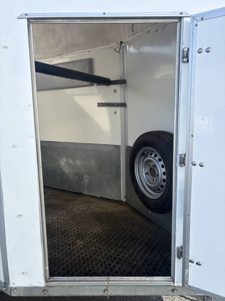 Van 1.5 places BARBOT