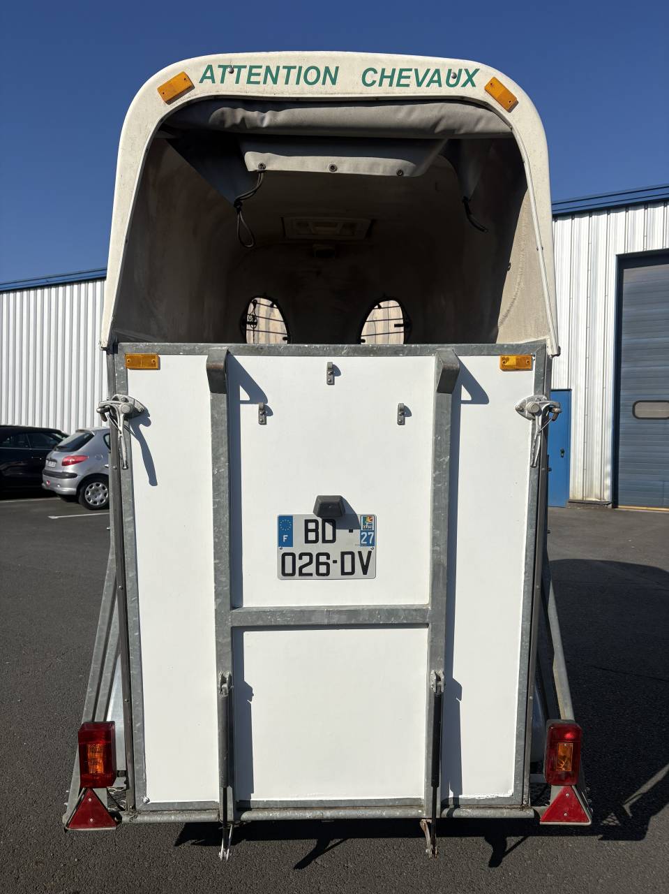 Van 1.5 places BARBOT