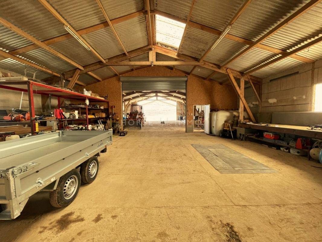 A 40 minutes de Fontainebleau-Propri&eacute;t&eacute; de 4,6 hectares